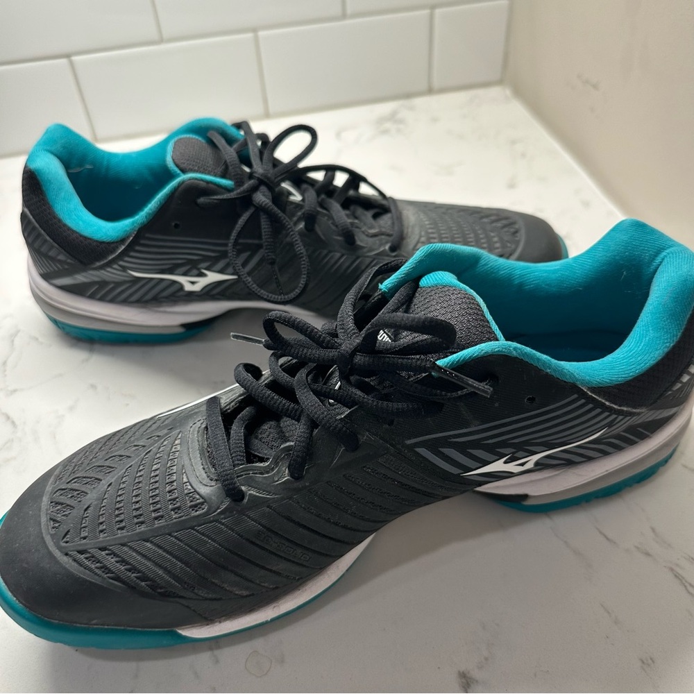 MIZUNO WAVE EXCEEDED Tour 3 size 11.5 black/teal tennis shoe - Picture 4 of 9